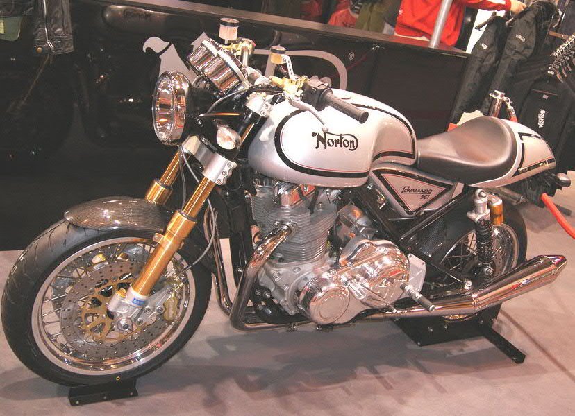 Norton Commando 961
