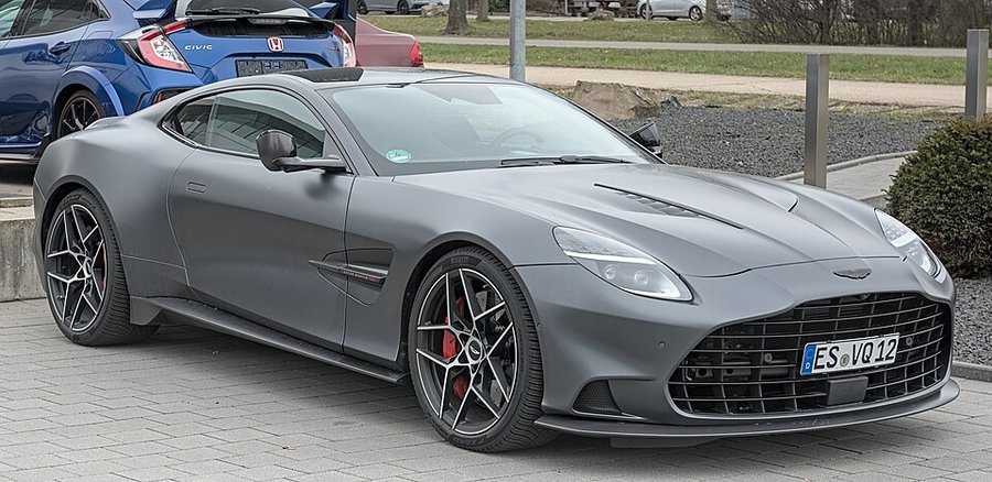 Aston Martin Vanquish, the 2024 V12 flagship
